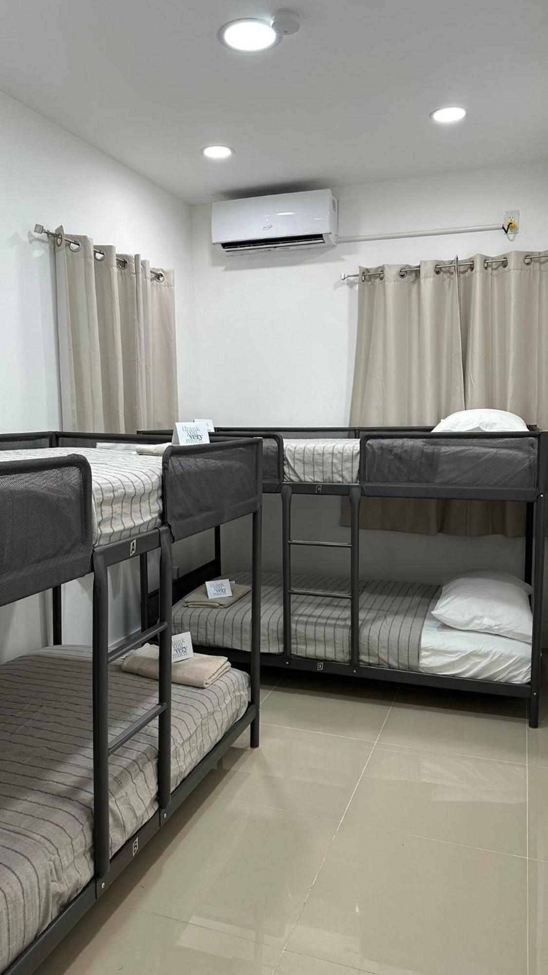203 Miami Shared Rooms For Men Central Comfortable, Affordable Buitenkant foto